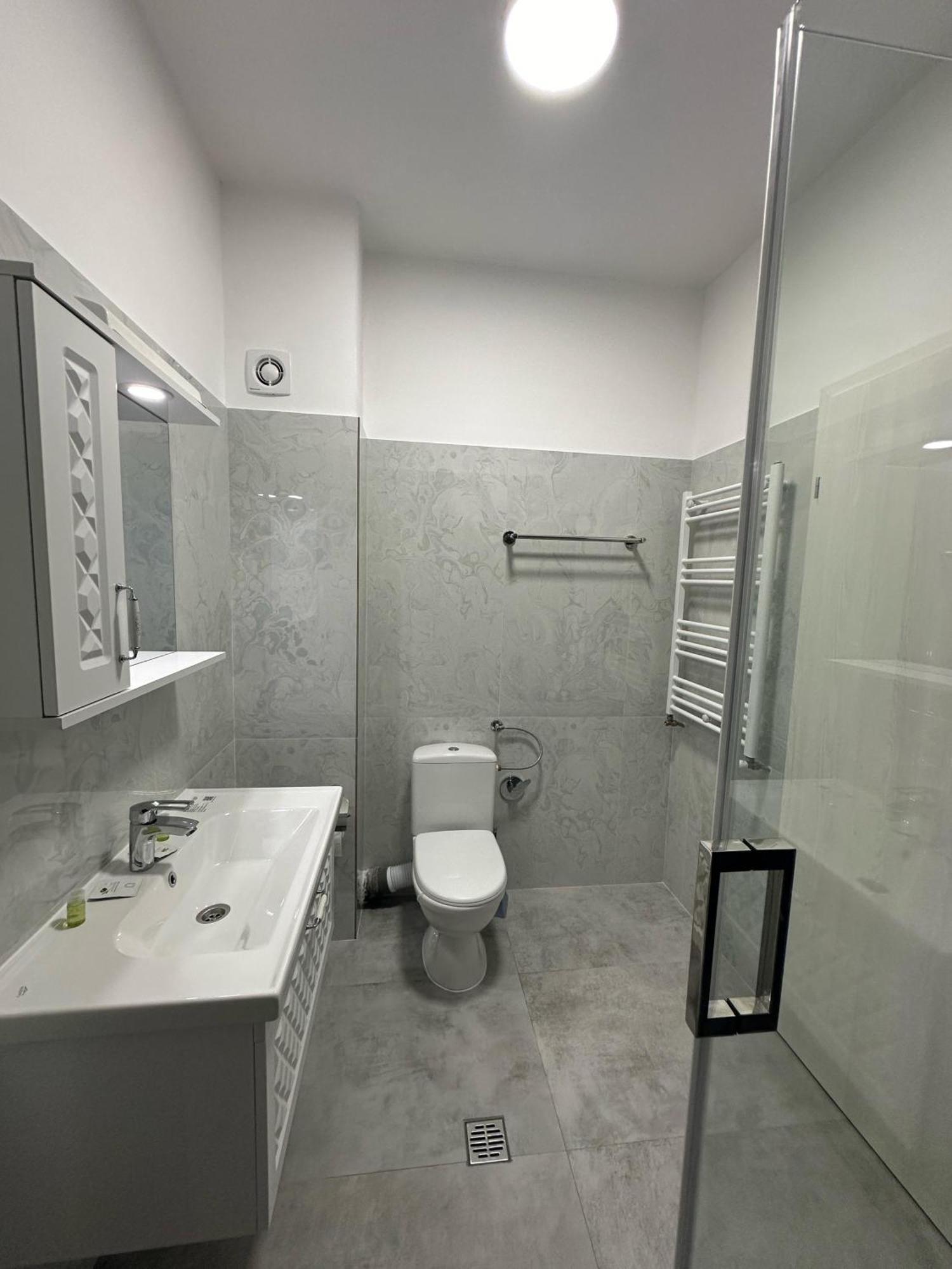 In Apart Hotel Bükreş Dış mekan fotoğraf