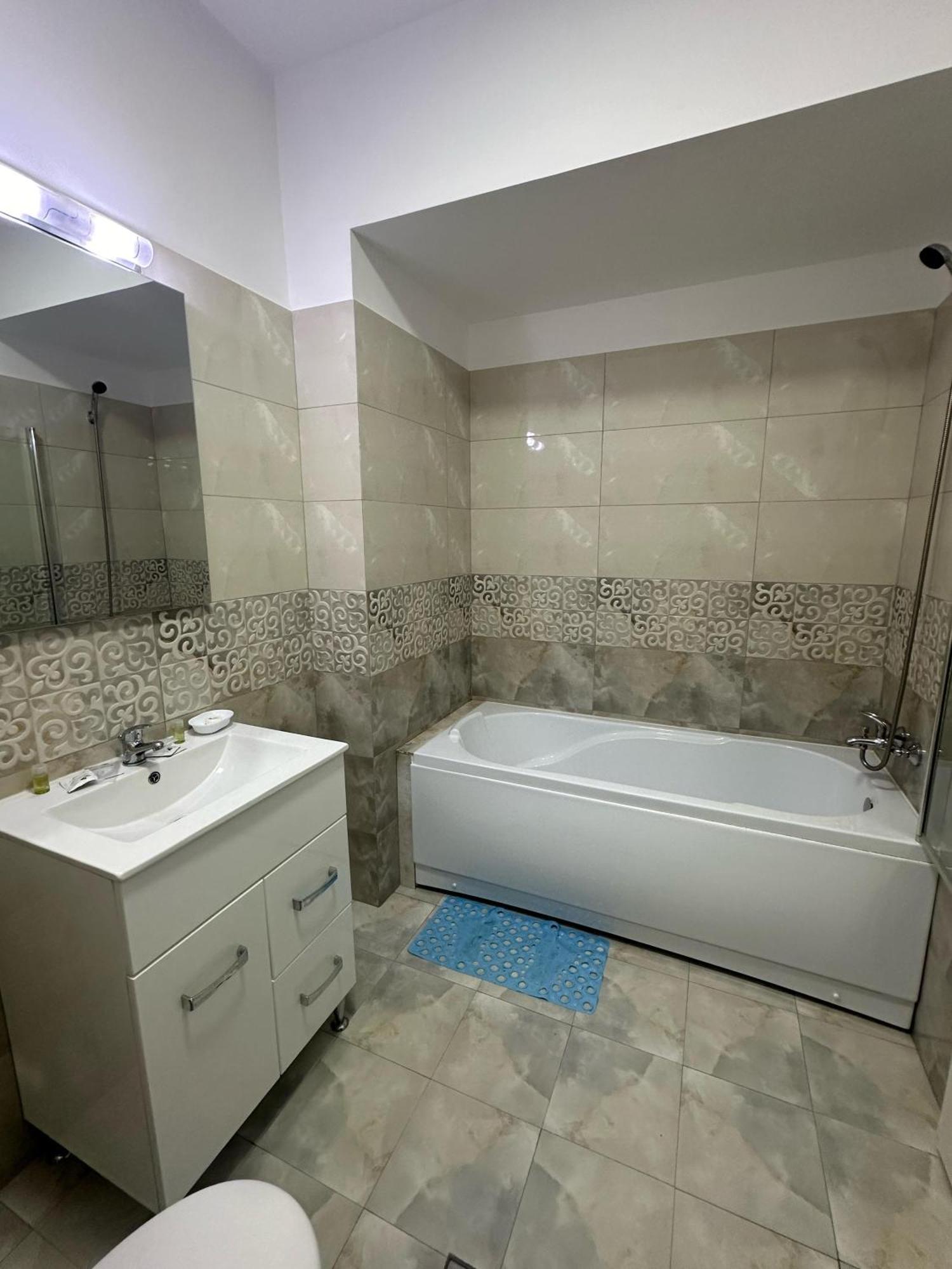 In Apart Hotel Bükreş Dış mekan fotoğraf